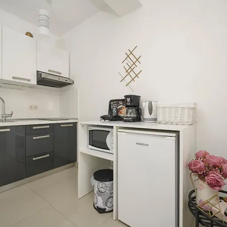 Tomic Apartment Vodice